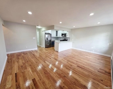 11505 Bedell Street - Photo Thumbnail 2