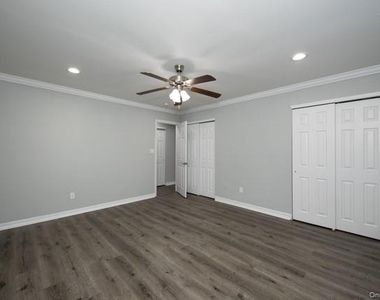 280 Bellmore Avenue - Photo Thumbnail 6