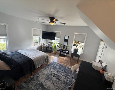 40 Tyler Avenue - Photo Thumbnail 2