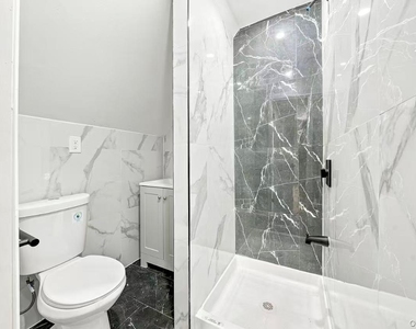 13714 Bedell Street - Photo Thumbnail 7