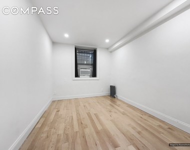 Douglass Street - Photo Thumbnail 5