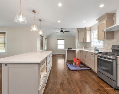 85 Clement - Photo Thumbnail 5