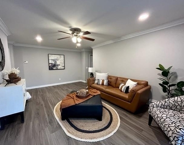 1750 W Main Street - Photo Thumbnail 3