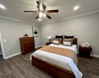 1750 W Main Street - Photo Thumbnail 5