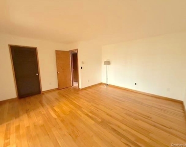21 Cramer Road - Photo Thumbnail 7
