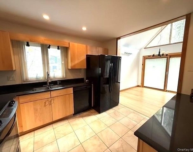 21 Cramer Road - Photo Thumbnail 5