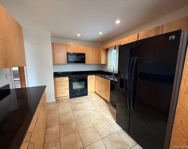 21 Cramer Road - Photo Thumbnail 4