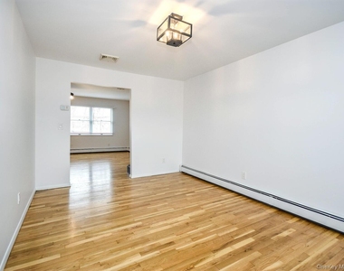 2 Pequot Avenue - Photo Thumbnail 4