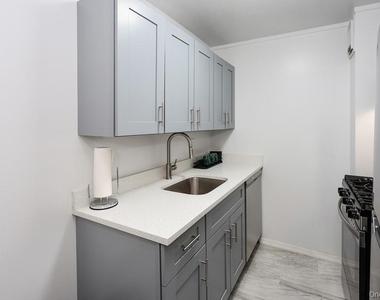 100 Clinton Avenue - Photo Thumbnail 8