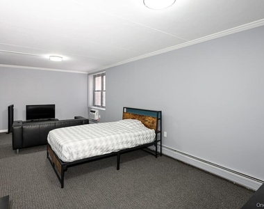 100 Clinton Avenue - Photo Thumbnail 16