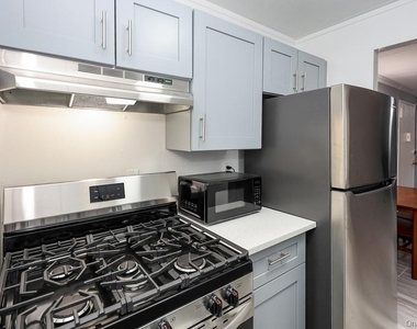 100 Clinton Avenue - Photo Thumbnail 9