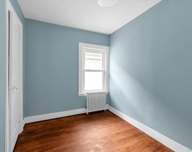71-39 Nansen Street - Photo Thumbnail 13