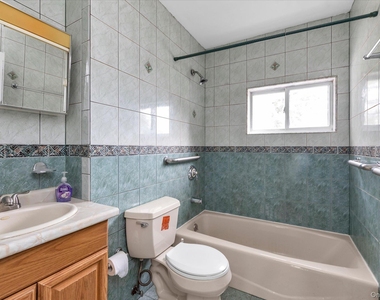 71-39 Nansen Street - Photo Thumbnail 14