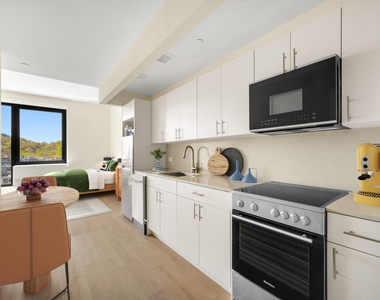 4778 Broadway - Photo Thumbnail 1