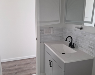 419 Garden Avenue - Photo Thumbnail 20