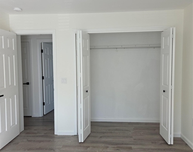 419 Garden Avenue - Photo Thumbnail 14