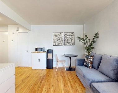 84-50 169th Street - Photo Thumbnail 9