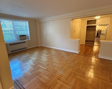 99-45 67 Road - Photo Thumbnail 9