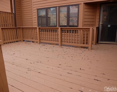 35 Sayre Drive - Photo Thumbnail 15