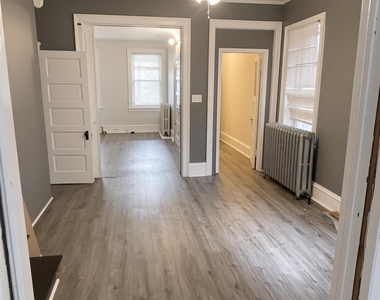 490 W State Street - Photo Thumbnail 5