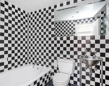237 Madison Avenue - Photo Thumbnail 4