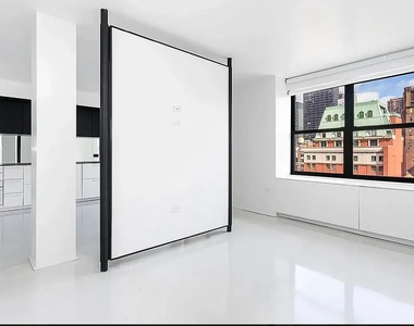 237 Madison Avenue - Photo Thumbnail 3