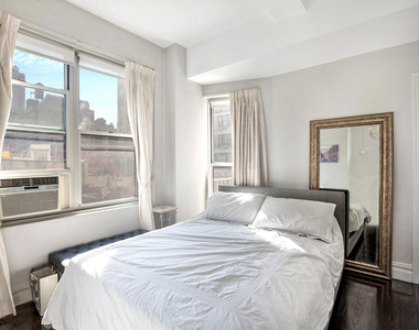 126 W 73rd Street - Photo Thumbnail 5