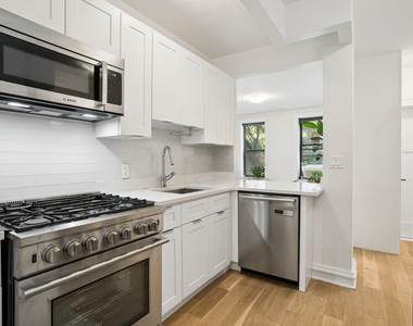 342 W 21st Street - Photo Thumbnail 1