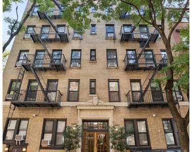 342 W 21st Street - Photo Thumbnail 5