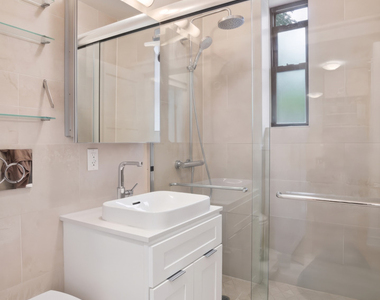 342 W 21st Street - Photo Thumbnail 3