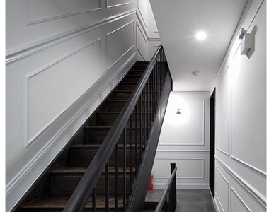 231 Sullivan Street - Photo Thumbnail 12