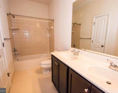 207 Almond Drive - Photo Thumbnail 13