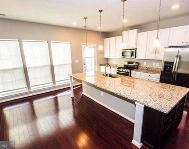 207 Almond Drive - Photo Thumbnail 1