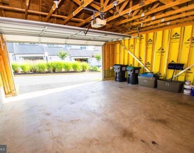 207 Almond Drive - Photo Thumbnail 21