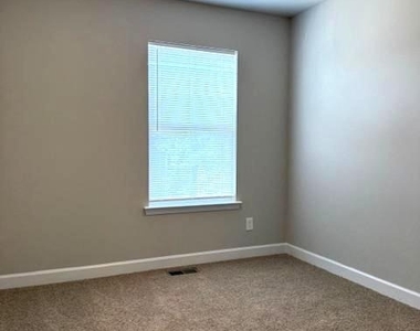 54 Andrews Place - Photo Thumbnail 9