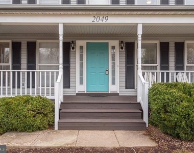 2049 Aquia Drive - Photo Thumbnail 2
