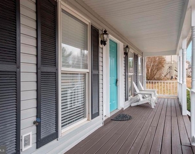 2049 Aquia Drive - Photo Thumbnail 3