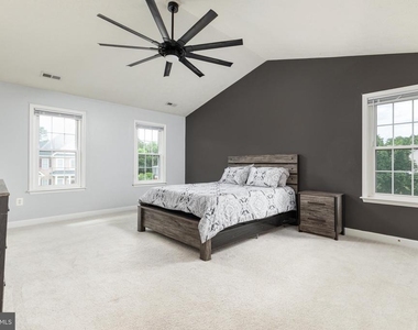 677 Dellinger Drive - Photo Thumbnail 20
