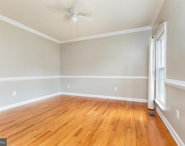 677 Dellinger Drive - Photo Thumbnail 4