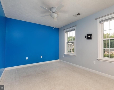677 Dellinger Drive - Photo Thumbnail 15