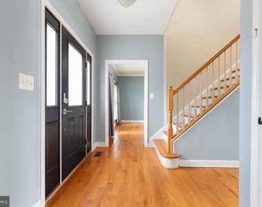 677 Dellinger Drive - Photo Thumbnail 2