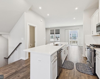 1697 Beech Leaf Street - Photo Thumbnail 8