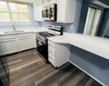 2767 Bordeaux Place - Photo Thumbnail 4