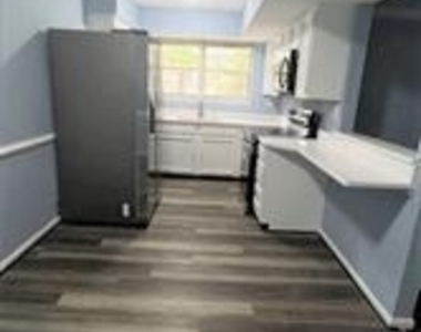 2767 Bordeaux Place - Photo Thumbnail 3