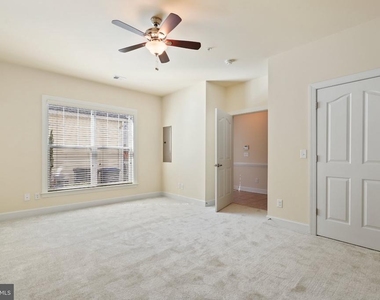 562 Marina Landing Lane - Photo Thumbnail 27