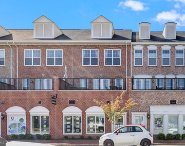 562 Marina Landing Lane - Photo Thumbnail 3