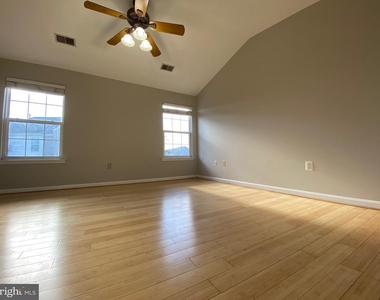 14299 Newbern Loop - Photo Thumbnail 9