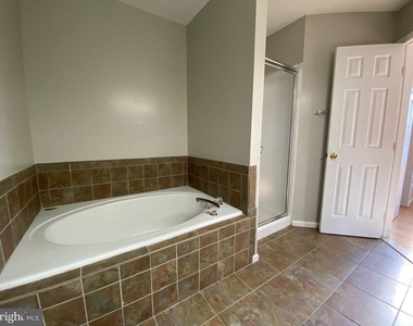 14299 Newbern Loop - Photo Thumbnail 12