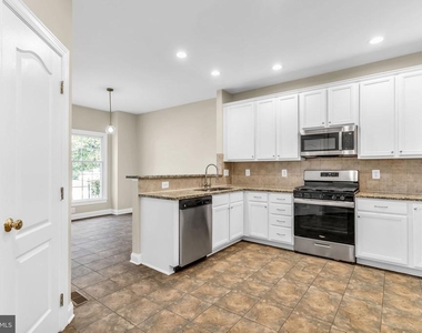 42985 Pascale Terrace - Photo Thumbnail 8
