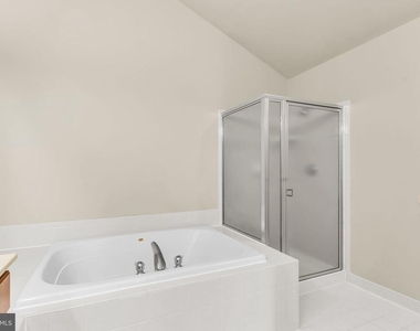 42985 Pascale Terrace - Photo Thumbnail 29
